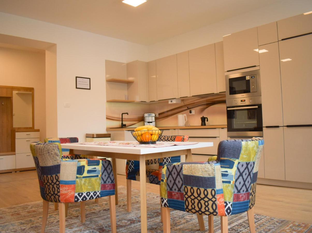 Apartment Anna Rijeka Bagian luar foto