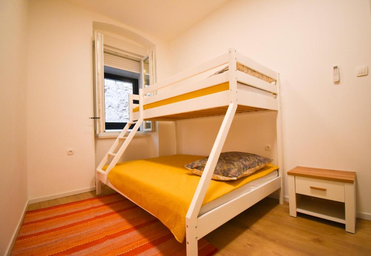 Apartment Anna Rijeka Bagian luar foto